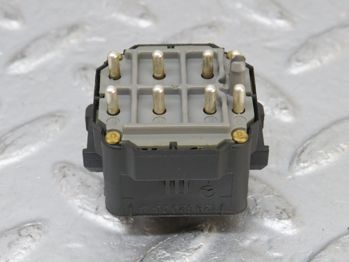 33317 Mercedes-Benz W202 C180 Electric Mirror Adjust Switch 1298200610