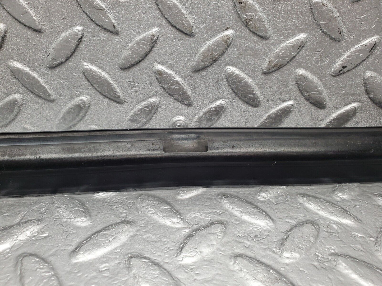 46745 Mercedes-Benz R129 320SL Coupe Left Door Seal Window Weatherstrip