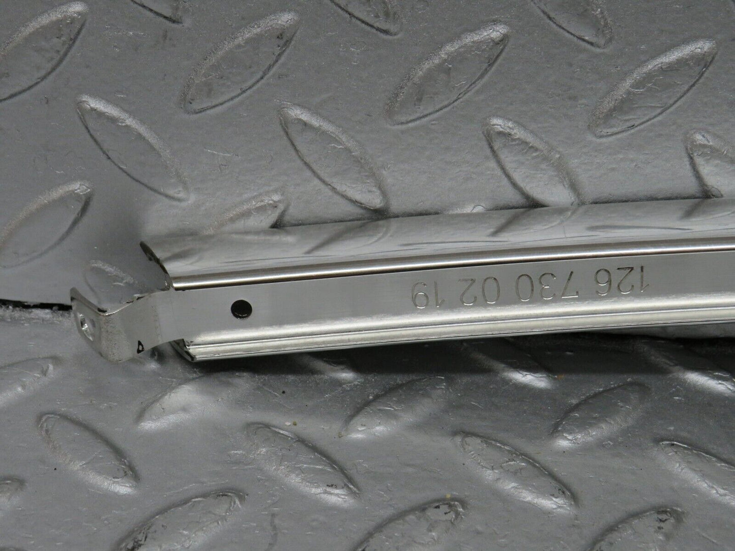 36218 Mercedes-Benz W126 420SE Rear Right Chrome Window Channel 1267300219