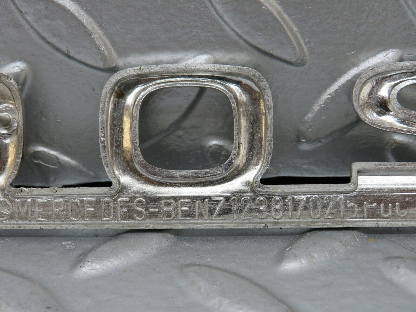25537 Mercedes-Benz W123 200 Trunk  Badge Emblem 1238170215