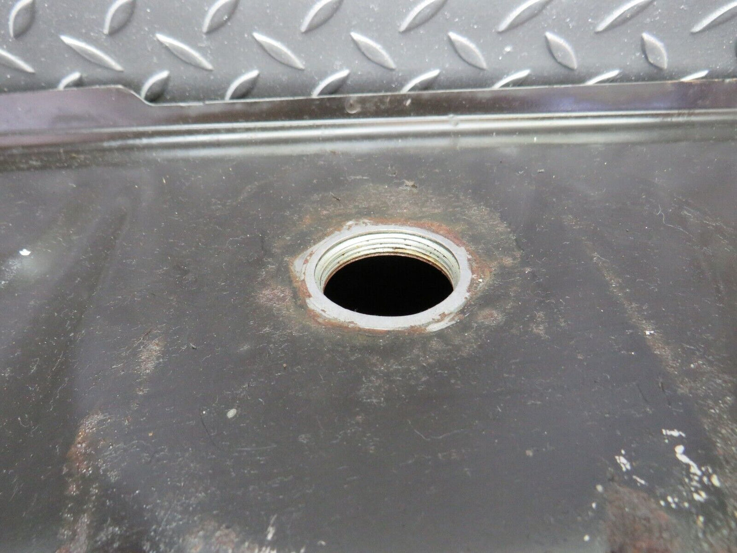 31442 Mercedes-Benz W123 200D Fuel Tank