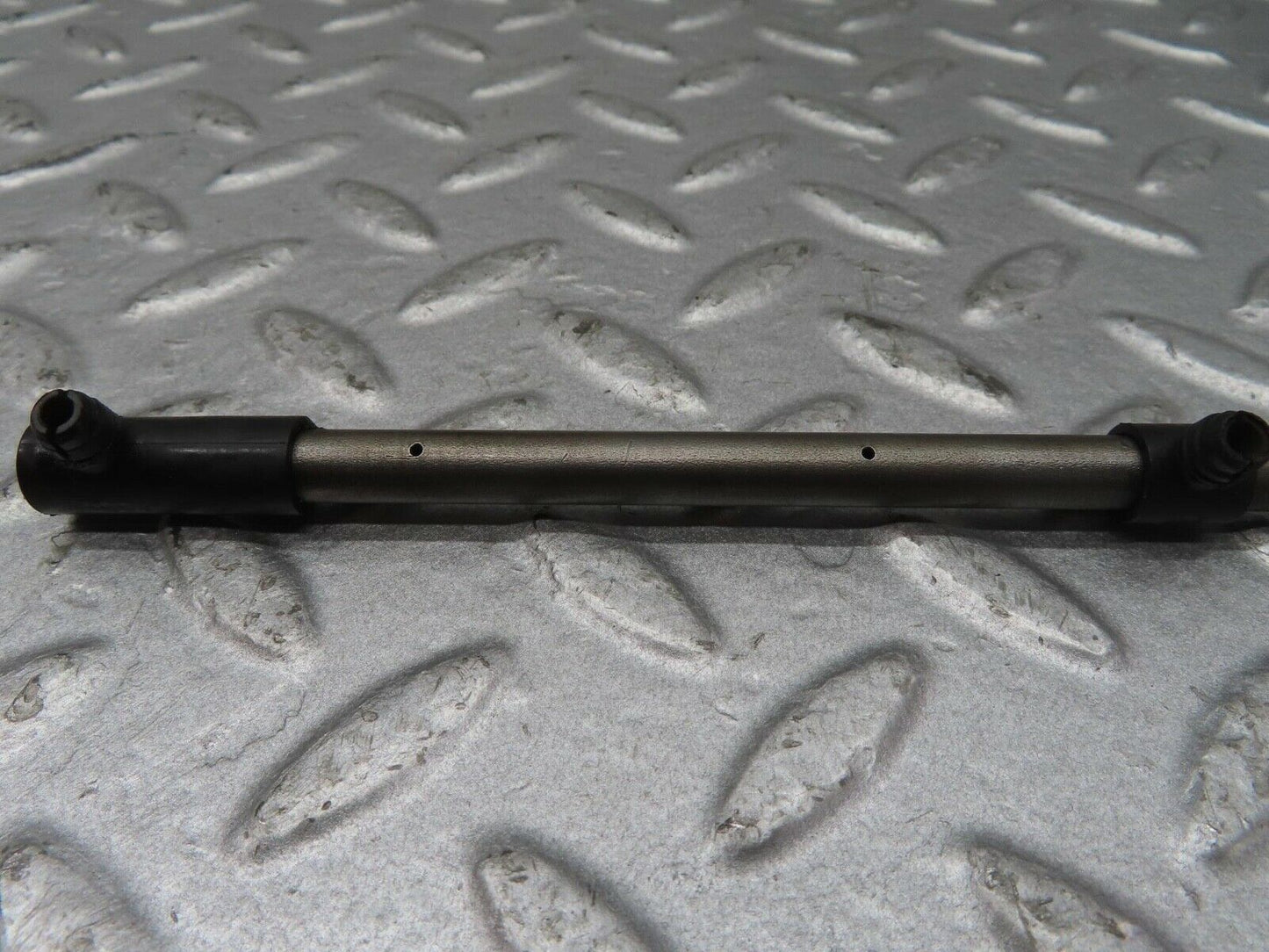 13354 Mercedes-Benz C107 350SLC Coupe Camshaft Oil Tube