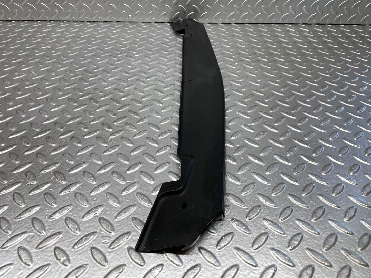 28575 Mercedes-Benz W123 230E Front Bumper Centre Filler Trim 1238853023