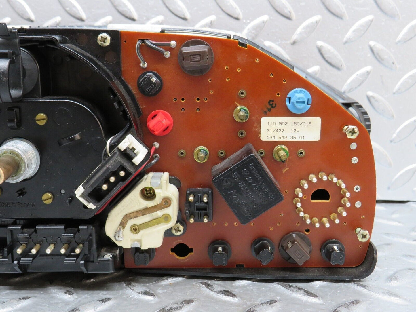 29204 Mercedes-Benz C124 320CE Coupe Instrument Cluster ASR  1244405447