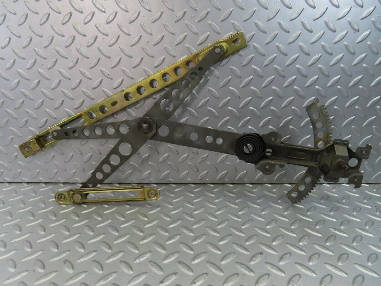 9156 Mercedes-Benz W123 Front Left Manual Window Regulator