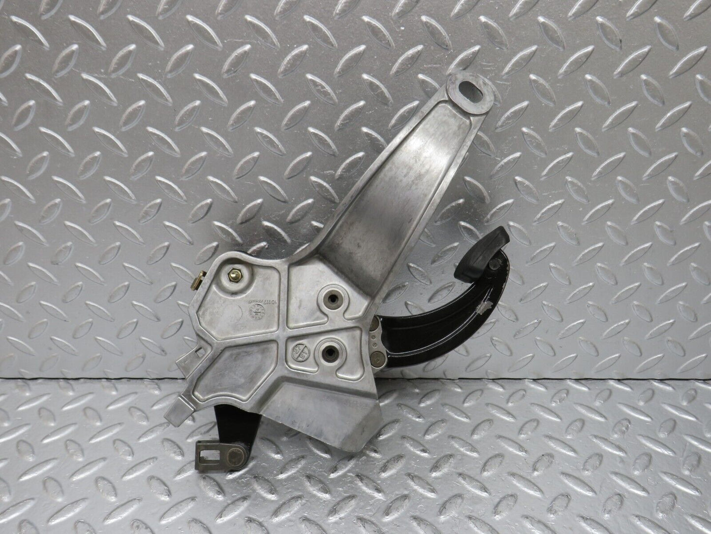 33268 Mercedes-Benz W202 C180 Parking Brake Pedal 2024270136 2024270101