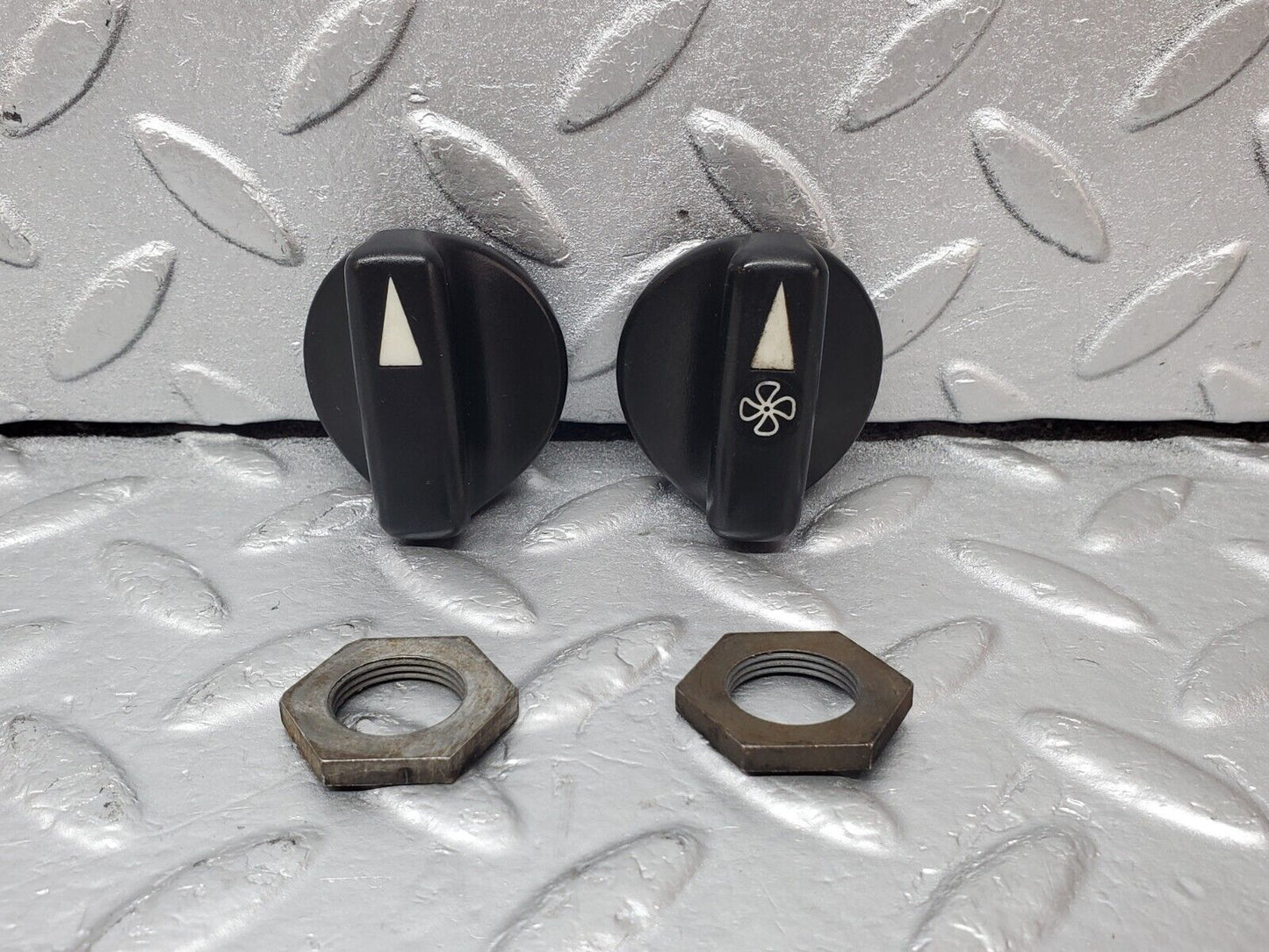45580 Mercedes-Benz W126 420SE Heater Control Knob Set