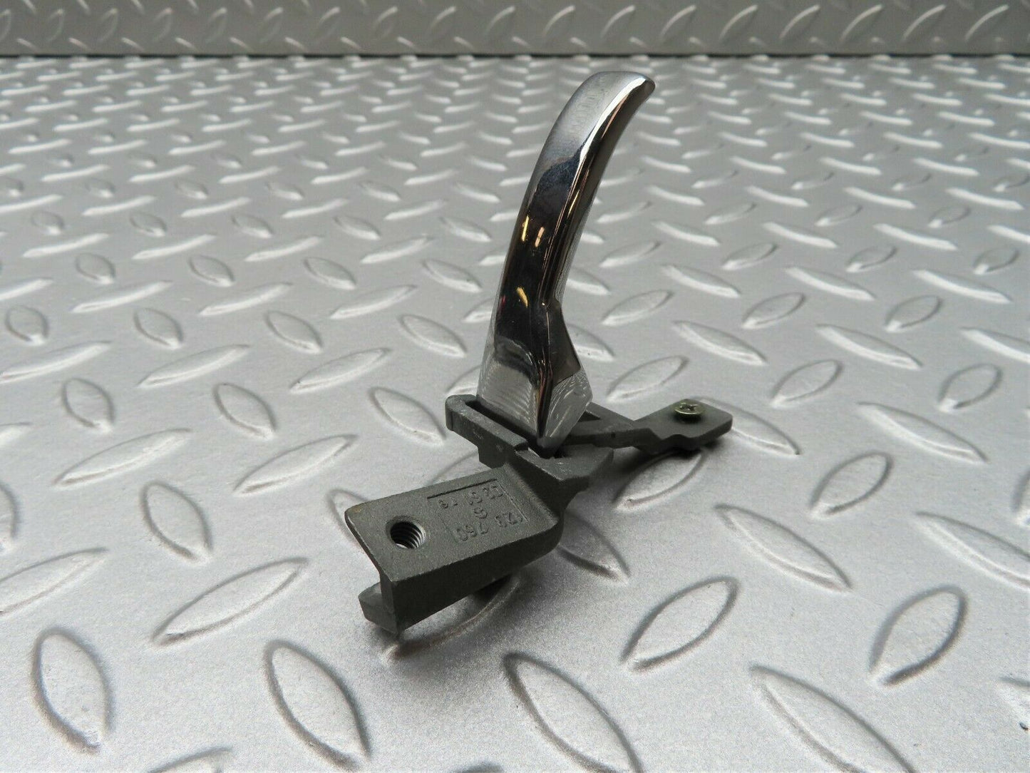 3717 Mercedes-Benz S123 200T Wagon Chrome Door Handle Right 1237600261