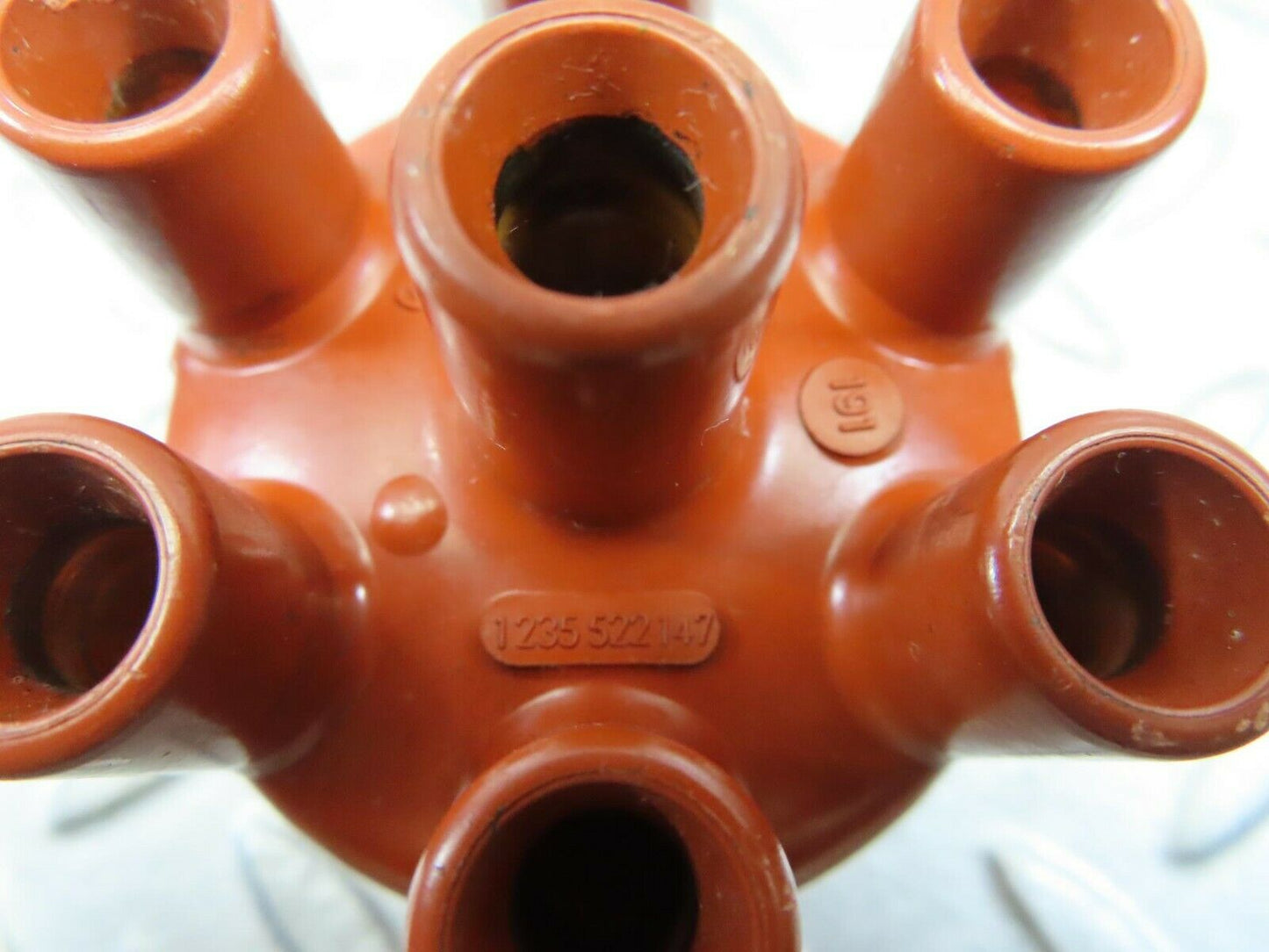 8164 Mercedes-Benz W123 Distributor Cap 1235522147