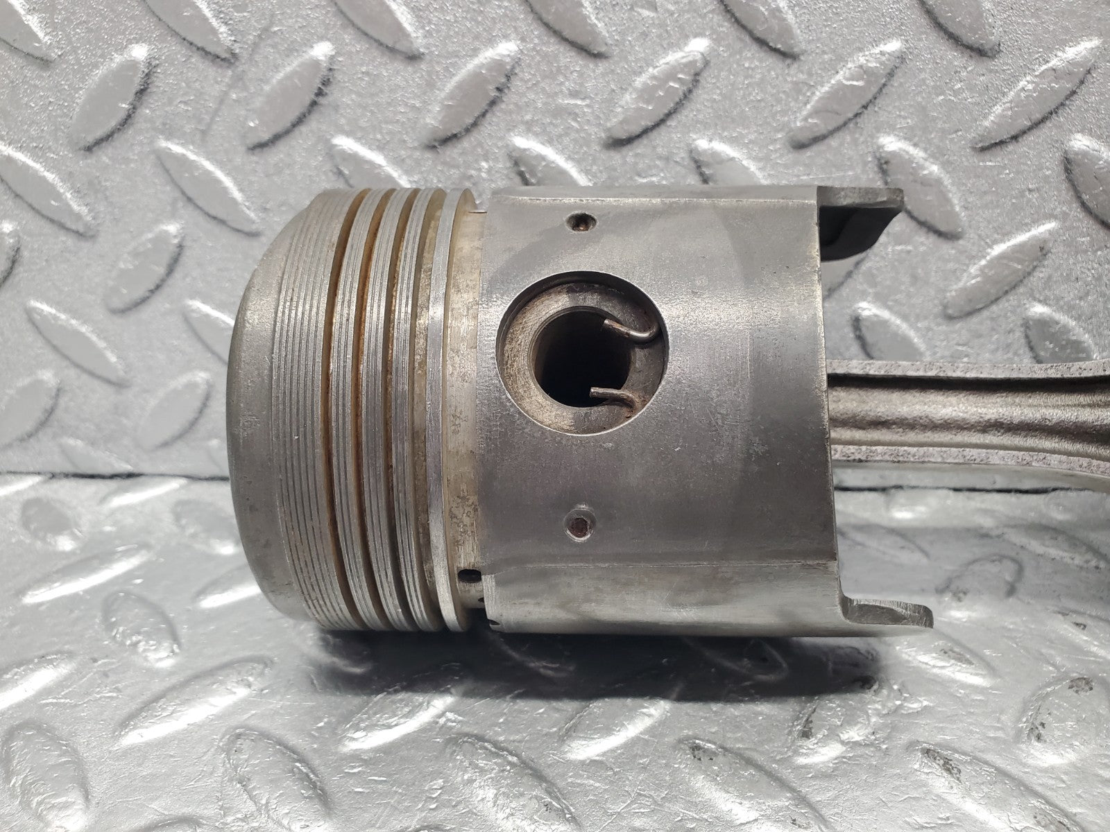 W112 piston with connecting rod used OEM