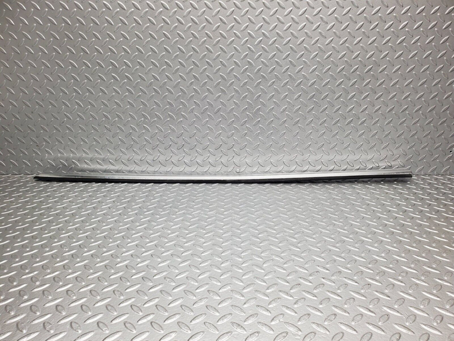 46431 Mercedes-Benz C123 280CE Coupe Left Door Chrome Moulding Trim