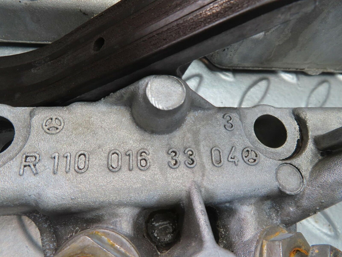 10188 Mercedes-Benz C123 280CE Coupe Camshaft Bearing Casing 1100163304