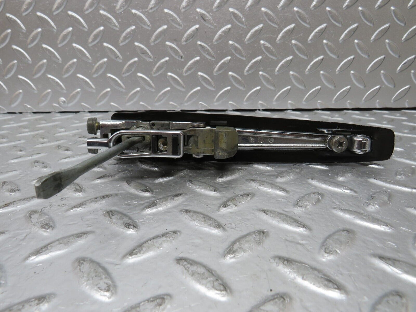26986 Mercedes-Benz W123 240D Front Right Exterior Door Handle 1237600259