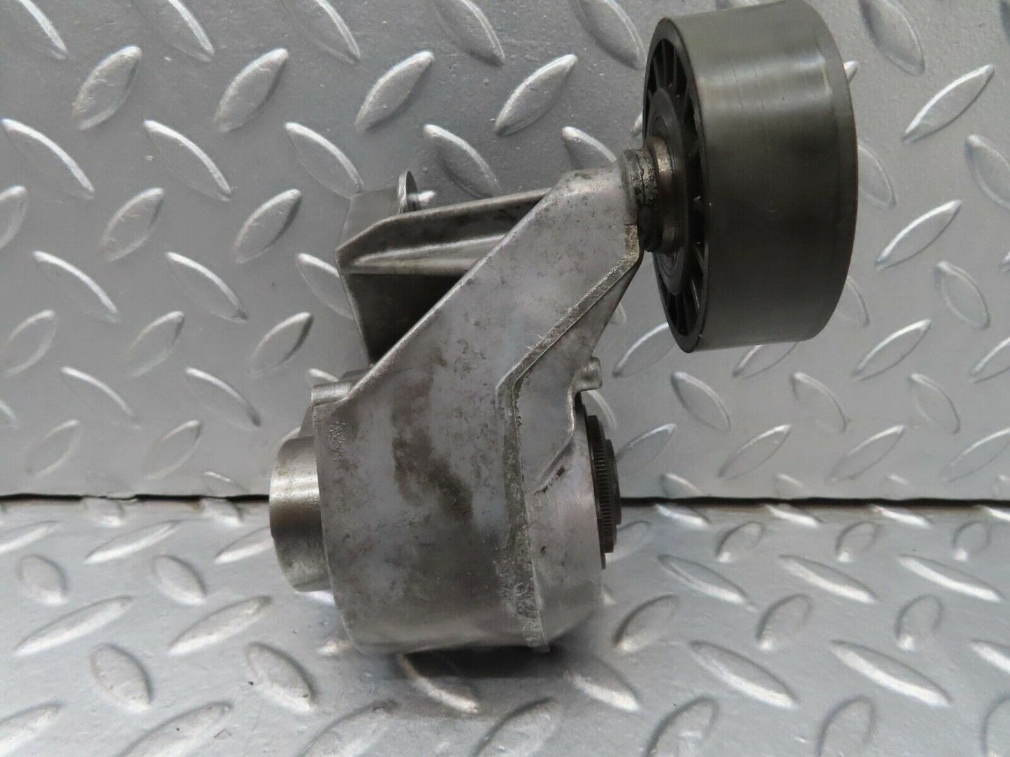 16409 Mercedes-Benz W124 260E Belt Tensioner 1032021140
