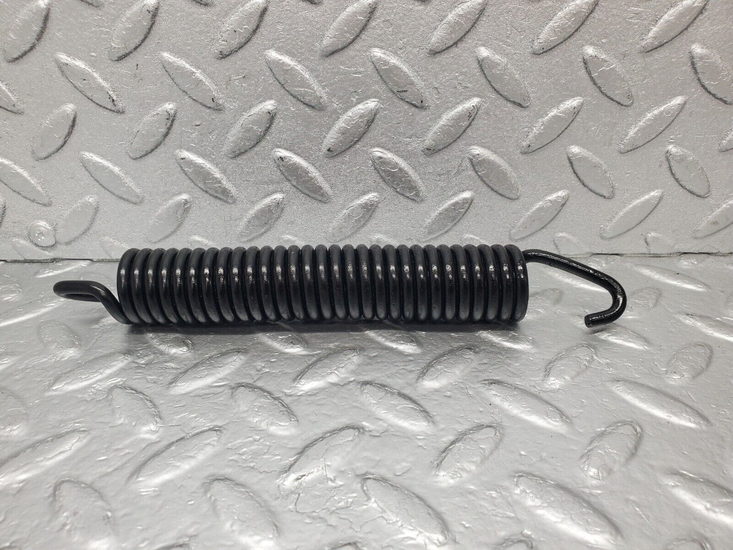 46129 Mercedes-Benz W105 PONTON Bonnet Hinge Spring