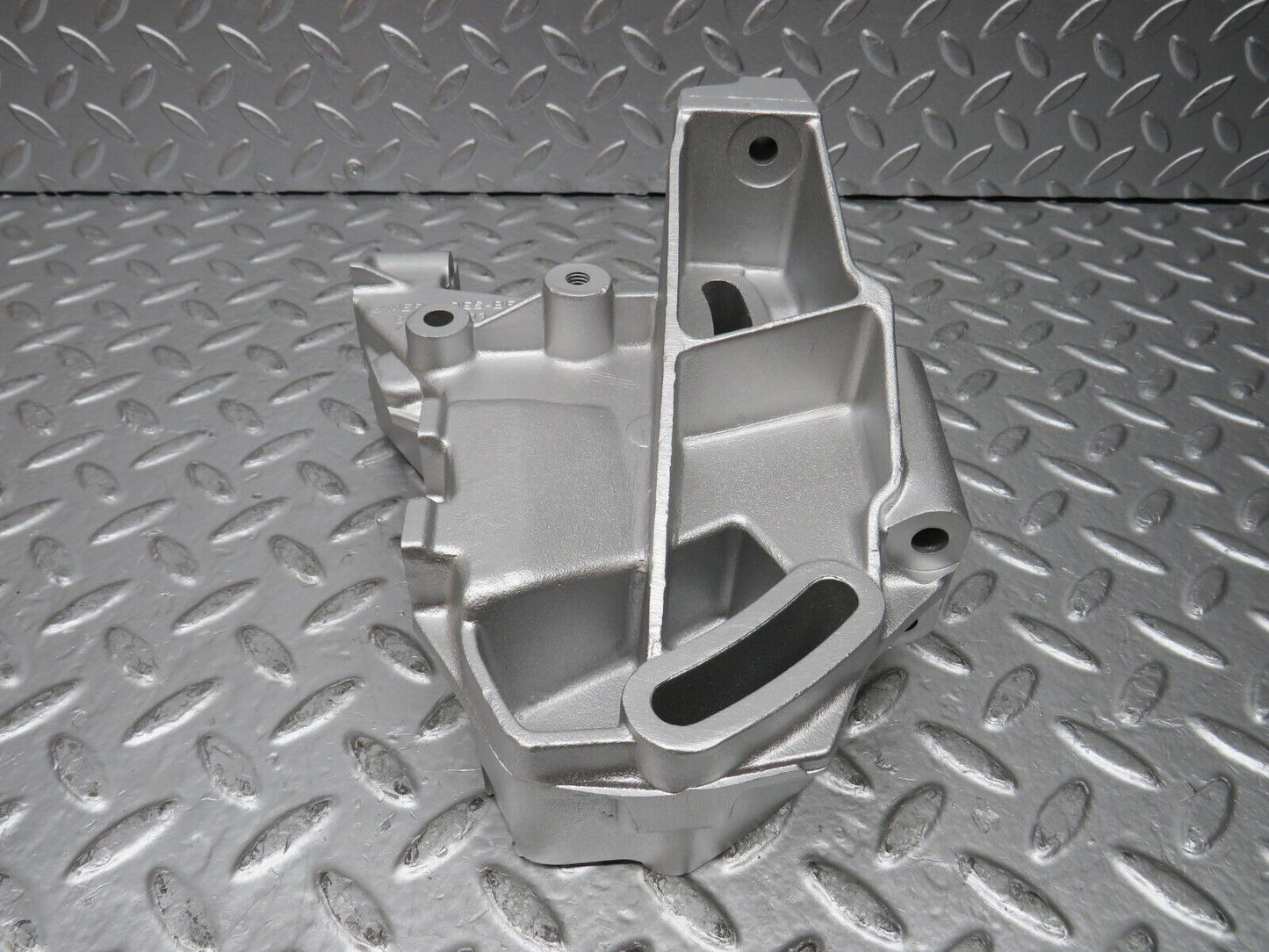 26825 Mercedes-Benz W123 240D Power Steering Pump Bracket 6172360330