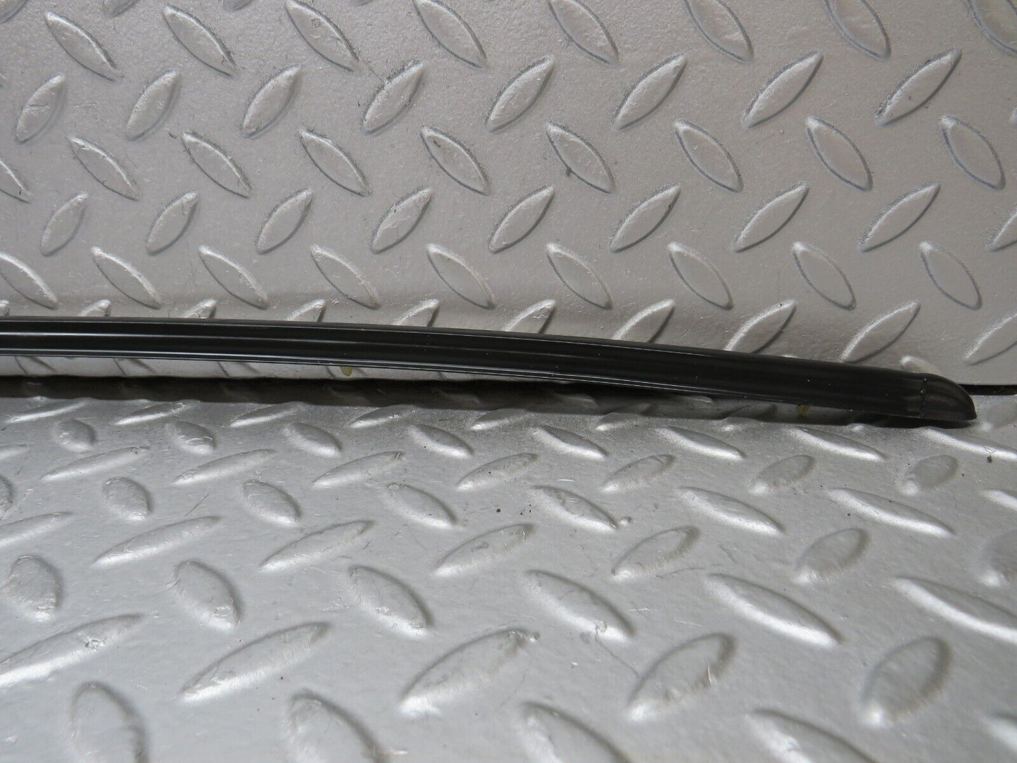 37308 Mercedes-Benz W109 300SEL Front Right Fender Centre Moulding Trim