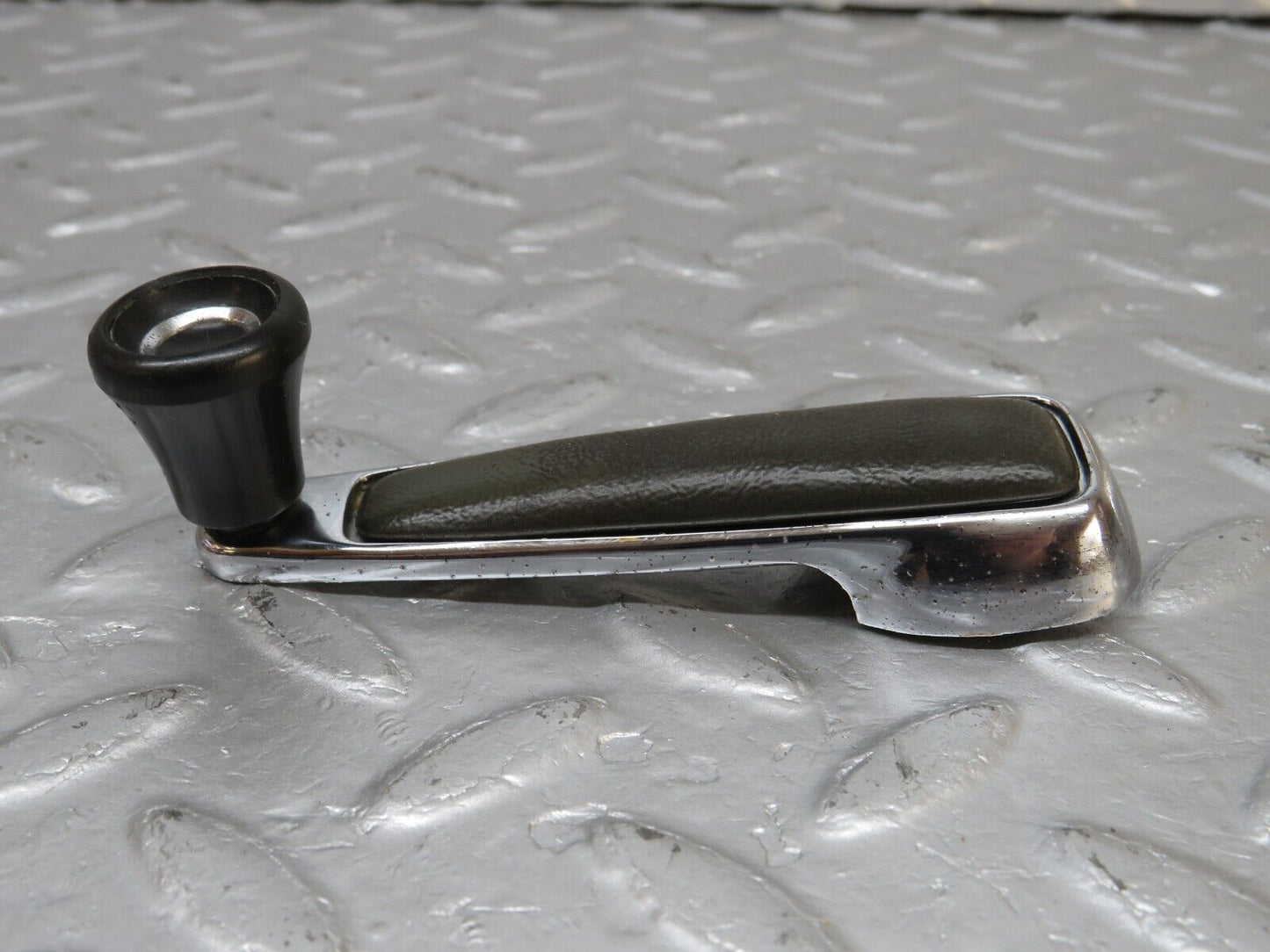 40222 Mercedes-Benz W110 230 Window Lifter Crank Handle