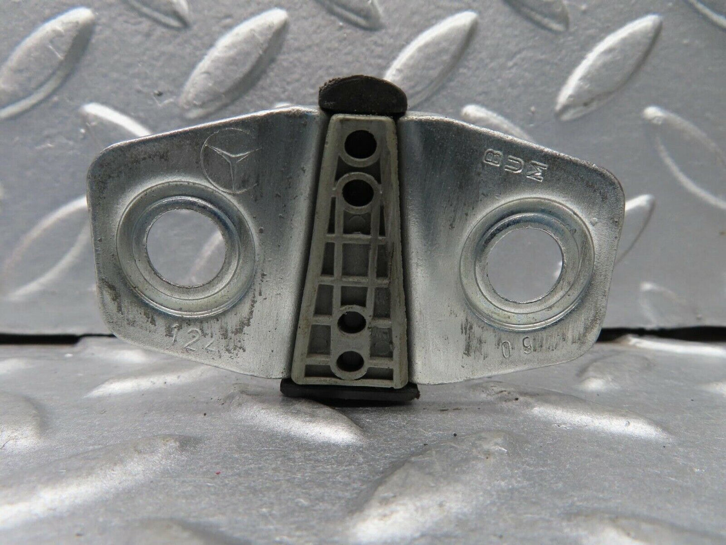 14591 Mercedes-Benz W201 190E Door Lock Latch