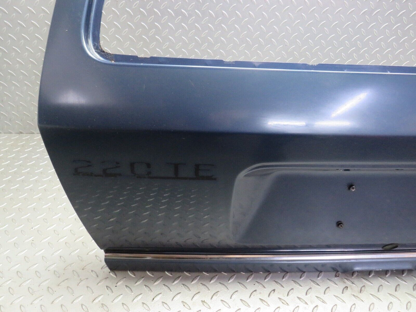 31417 Mercedes-Benz S124 220TE Wagon Tailgate Trunk Door & Handle Moulding Trim