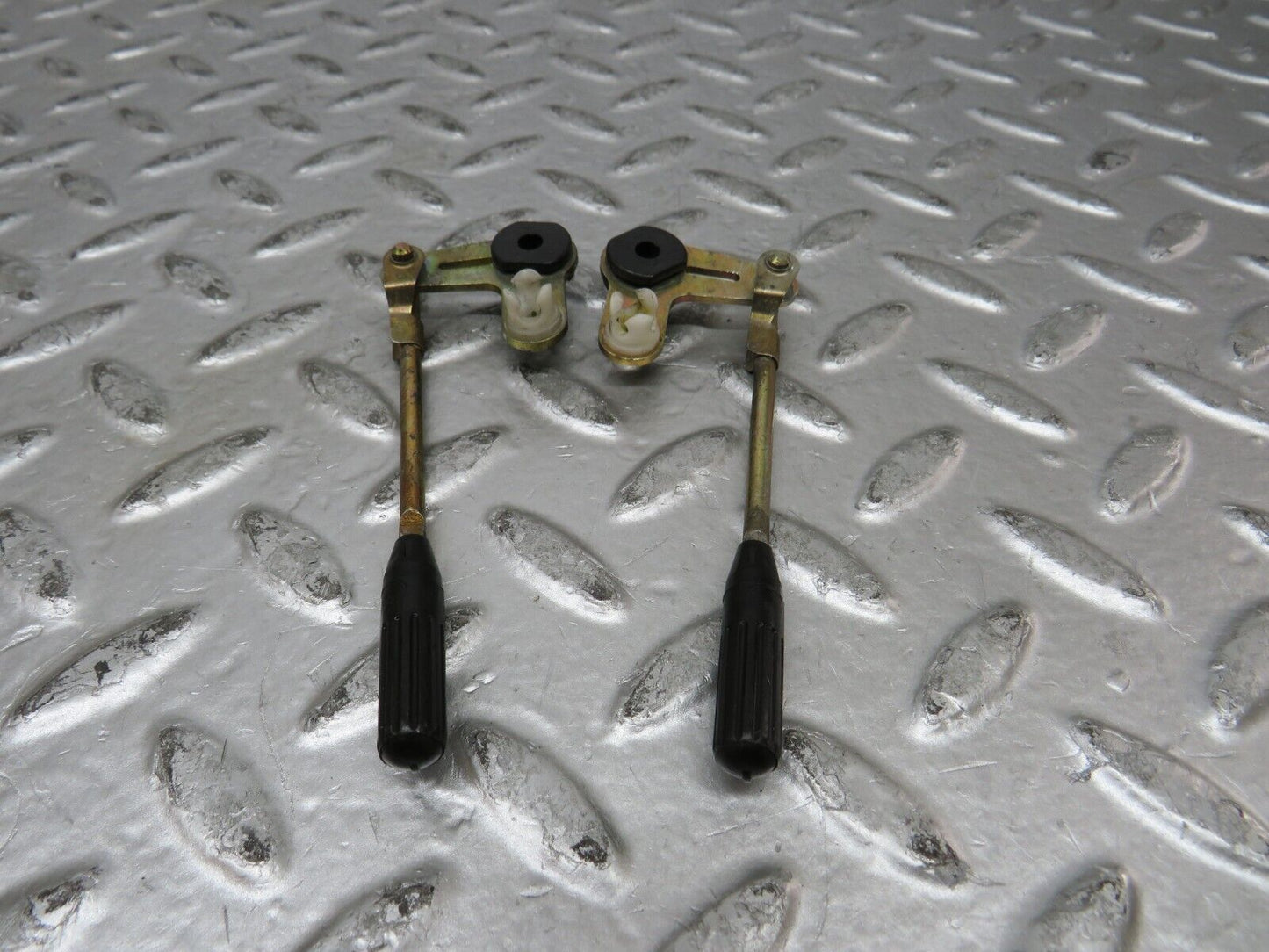 27495 Mercedes-Benz S124 300TE Wagon Rear Door Lock Knob Pair