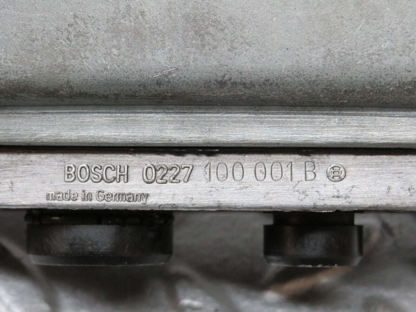 27937 Mercedes-Benz W123 280E Ignition Control Unit 0227100001