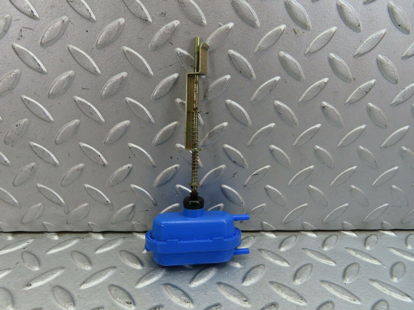9586 Mercedes-Benz C123 280CE Coupe Door Lock Vacuum Actuator