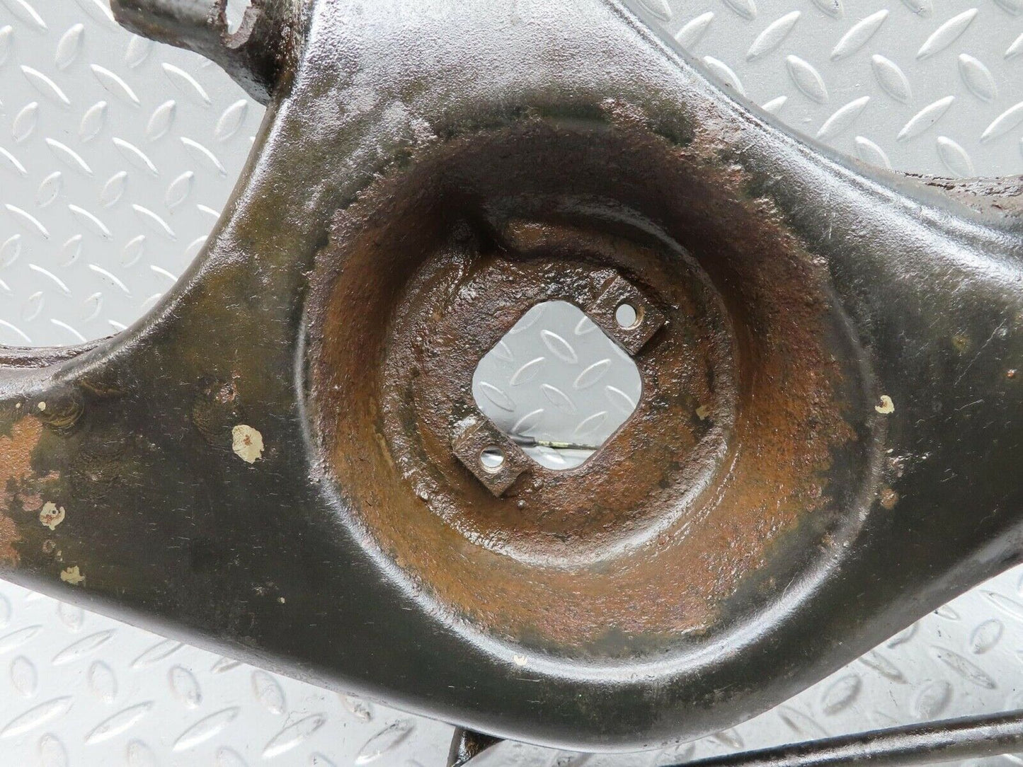 14828 Mercedes-Benz W116 350SE Trailing Arm Control Arm Rear Right 1153571305