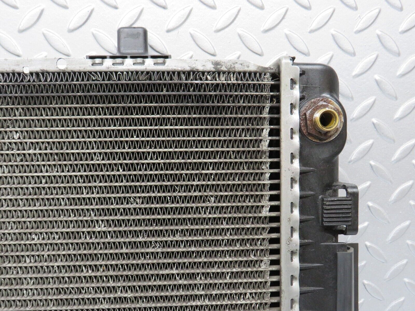 38979 Mercedes-Benz W201 190E Engine Coolant Radiator Behr