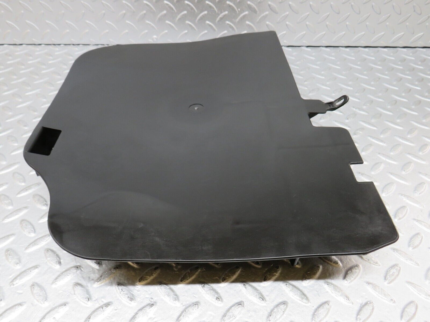 36453 Mercedes-Benz W201 190E 2.0L Front Left Floor Cable Channel Cover 2016841137