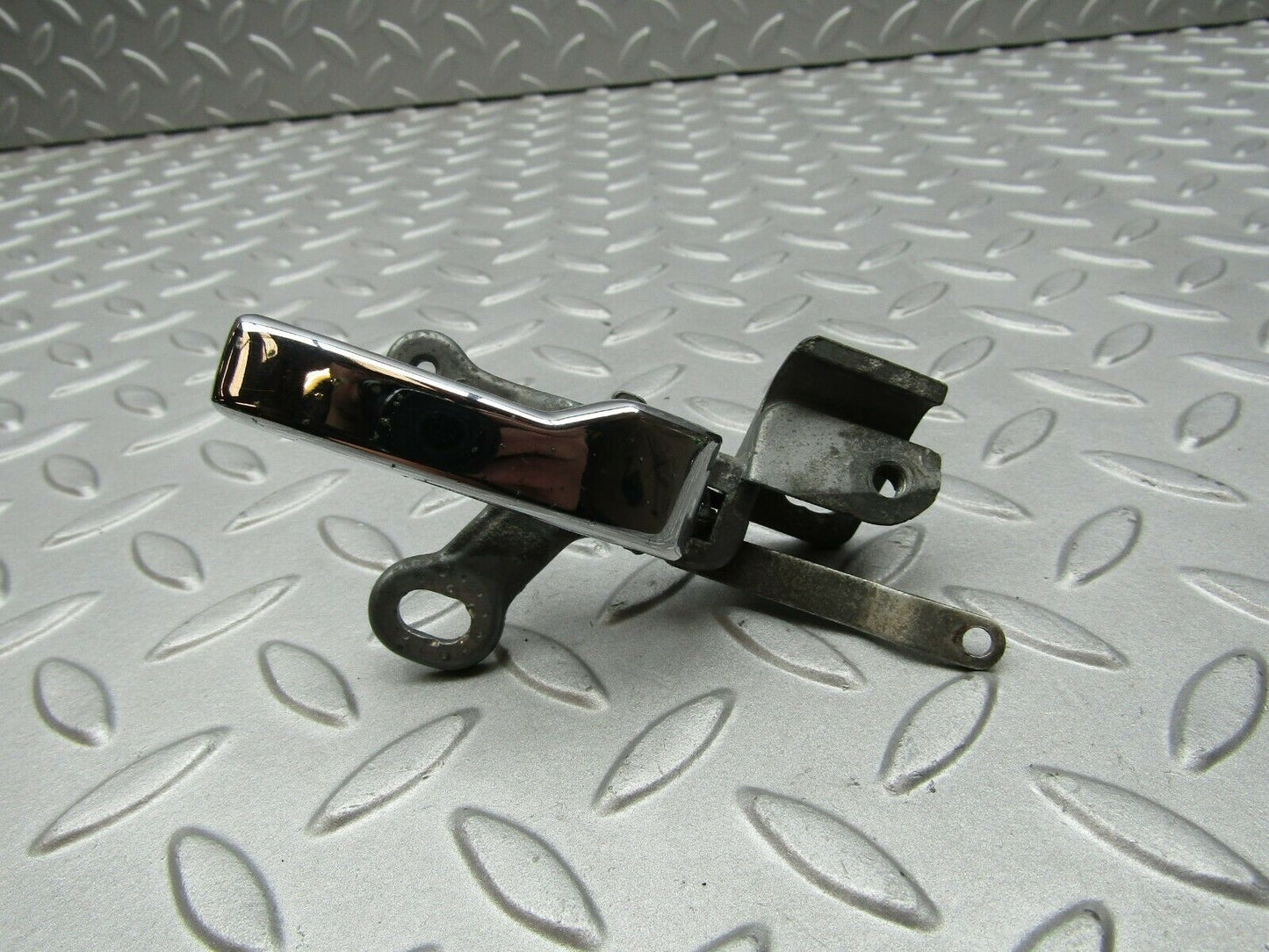 3300 Mercedes-Benz W108 280SE Chrome Door Handle Right 1157660219