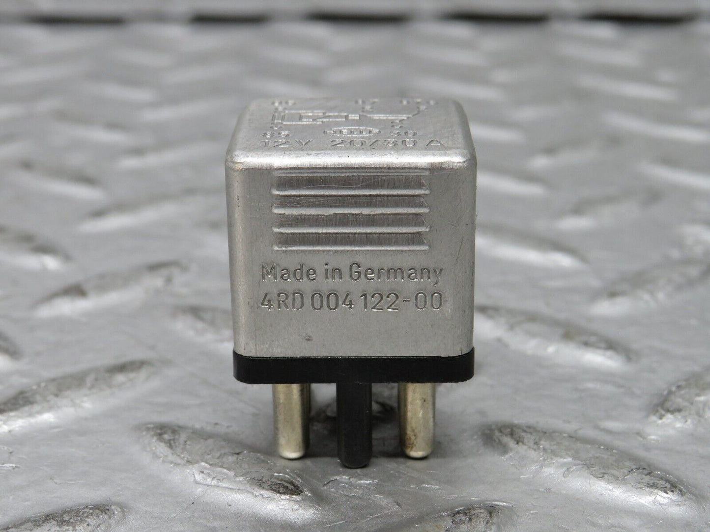 27197 Mercedes-Benz W123 280E Multi Purpose Relay 0015420219