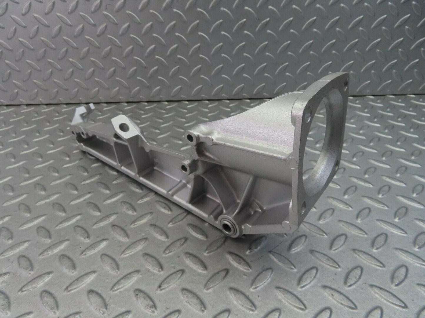 8520 Mercedes-Benz R107 Brake Pedal Bracket 1072941101