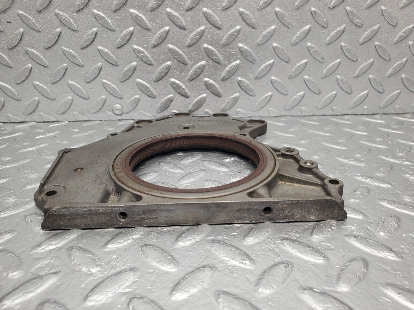 46258 Mercedes-Benz W126 420SE Crankshaft Rear Sealing Cover 1170110208