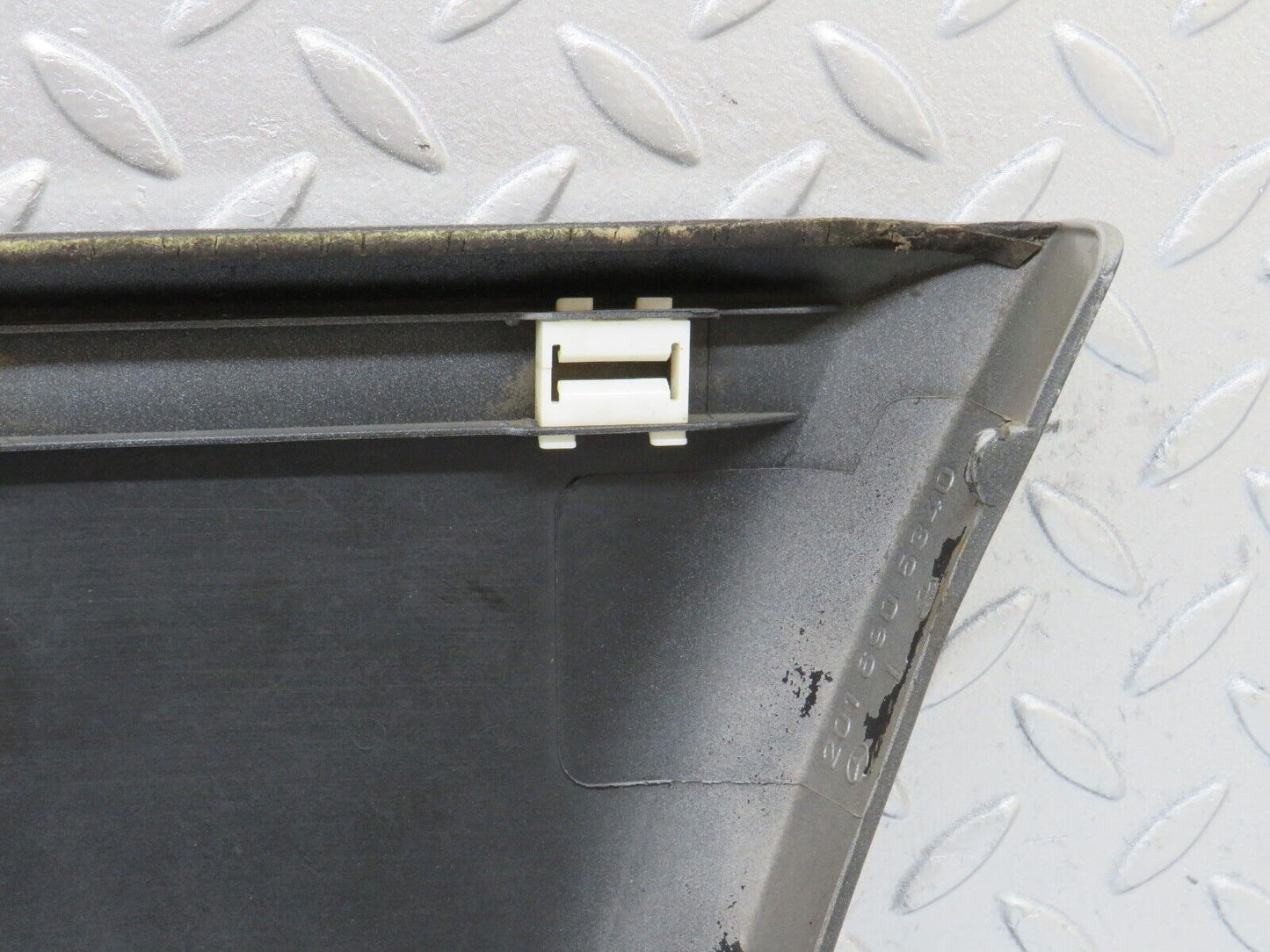 36452 Mercedes-Benz W201 190E 2.0L Front Left Fender Wing Moulding Trim 2016905340