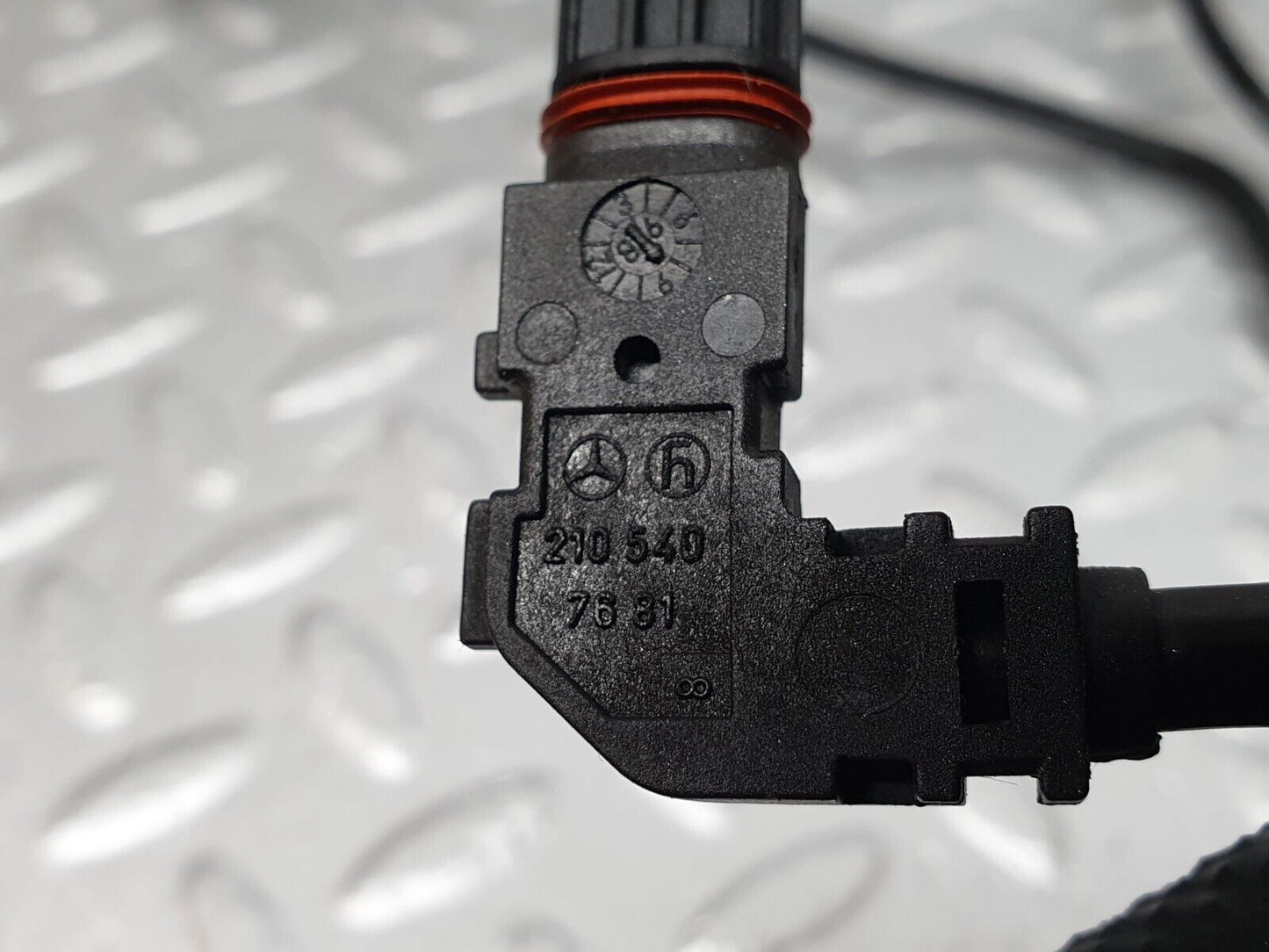 42116 Mercedes-Benz W202 C200 ABS Sensor Speed Sensor Left Side 2025400634