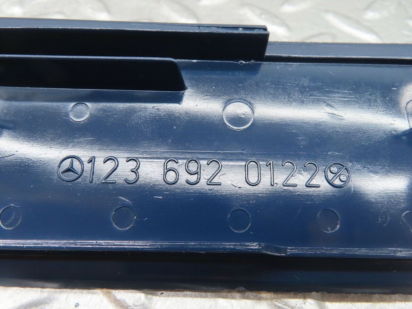 17930 Mercedes-Benz W123 200 B Pillar Bottom Cover Left Side Blue 1236920122