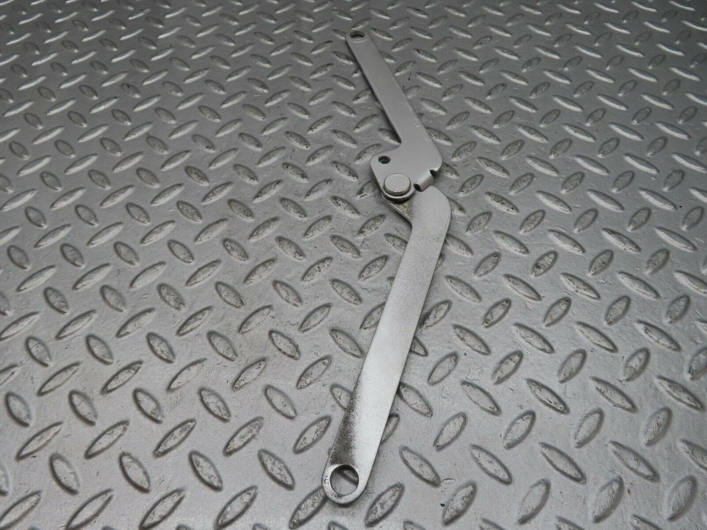 12290 Mercedes-Benz W108 280SE 3.5 Bonnet Hinge Left Side