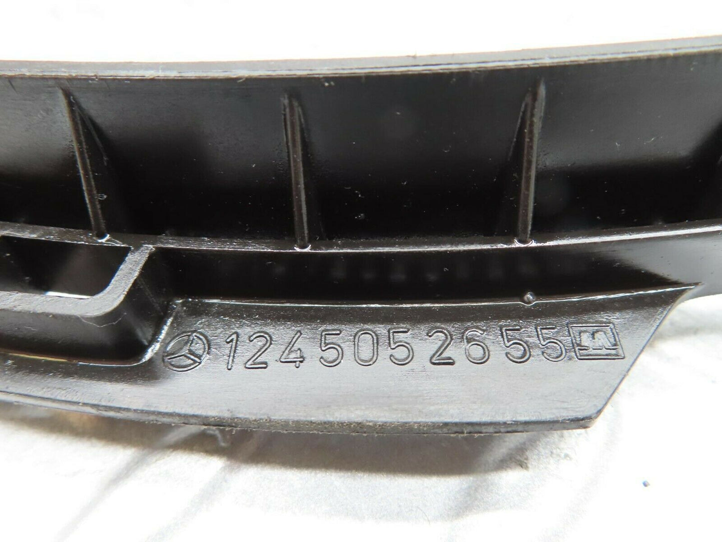 16272 Mercedes-Benz W124 260E Radiator Fan Shroud Fan Cover Ring 1245052655
