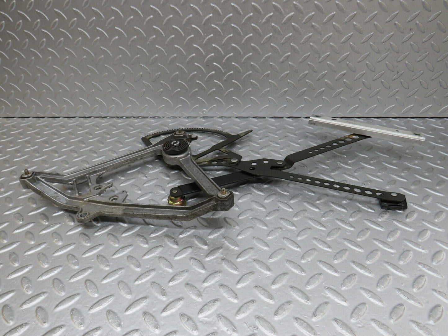 35988 Mercedes-Benz W126 420SE Front Left Power Window Regulator