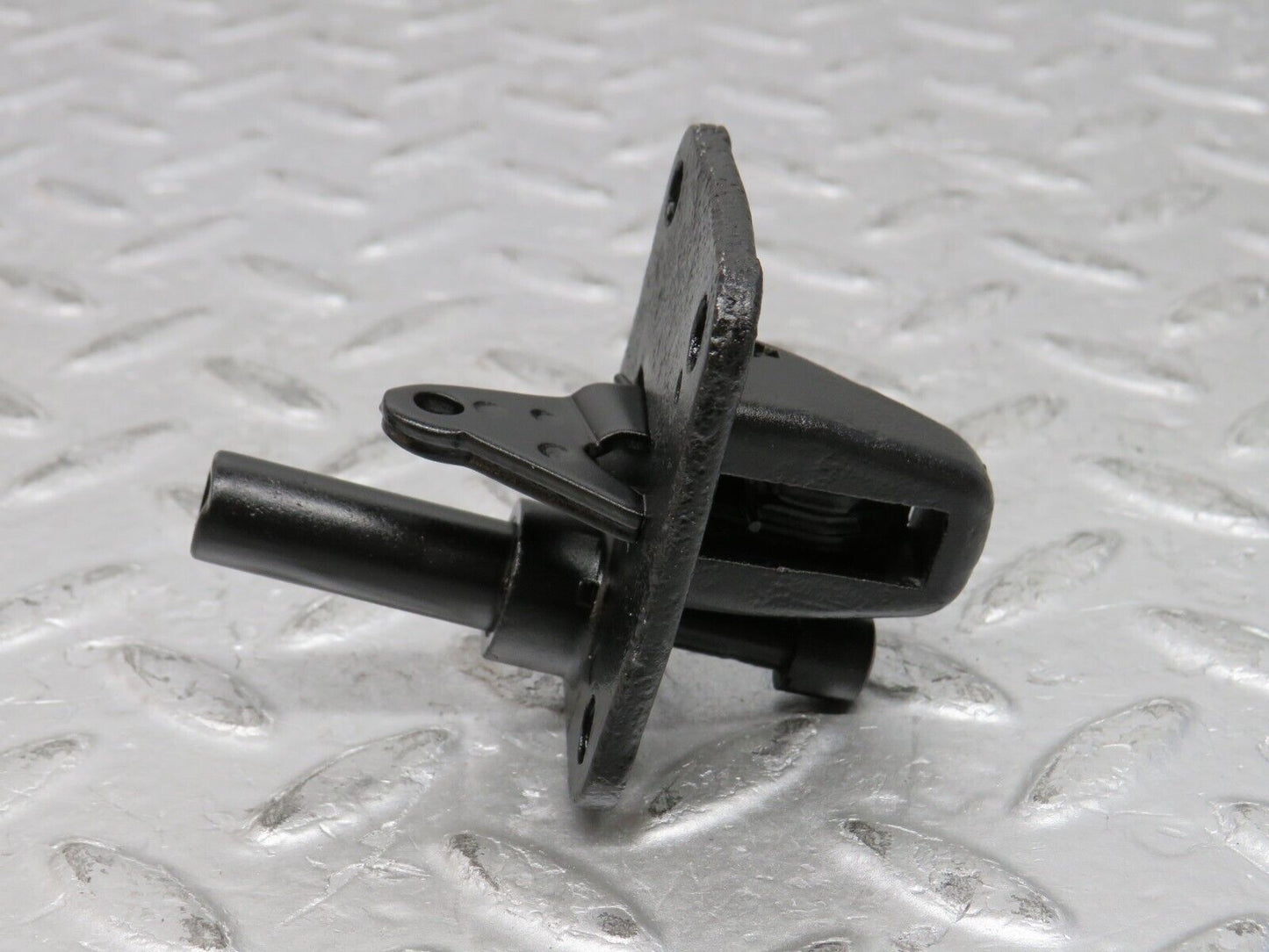 37345 Mercedes-Benz W109 300SEL Bonnet Lock Latch