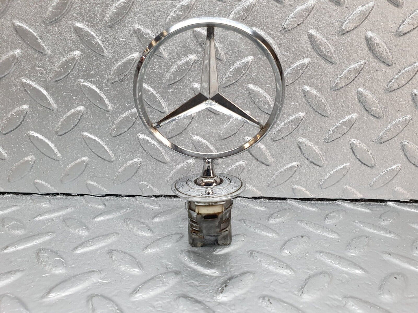 42041 Mercedes-Benz W202 C200 Front Emblem Badge