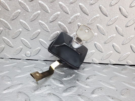 44395 Mercedes-Benz W123 280E Trunk Lock With Key 1237580096 1237500385