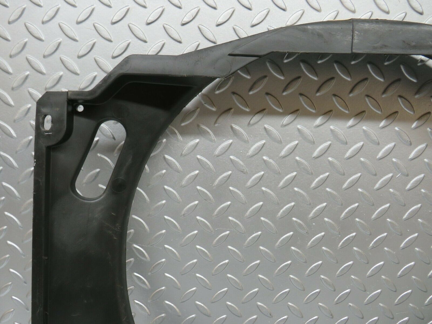 23236 Mercedes-Benz W116 350SE Radiator Fan Shroud Fan Cover 1165050355