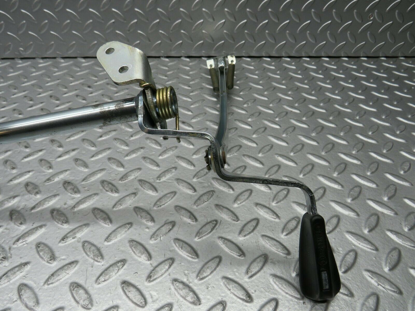 22027 Mercedes-Benz S123 280TE Rear Seat Backrest Locking Mechanism Right Side
