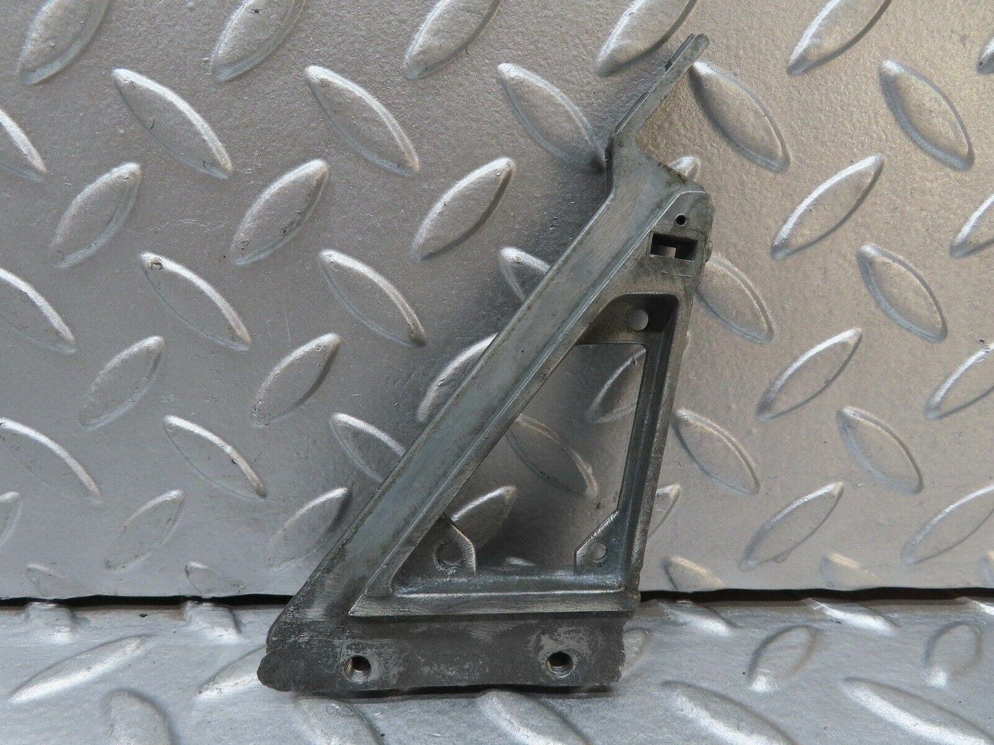 17556 Mercedes-Benz W116 450SEL Wing Mirror Bracket 1167250041