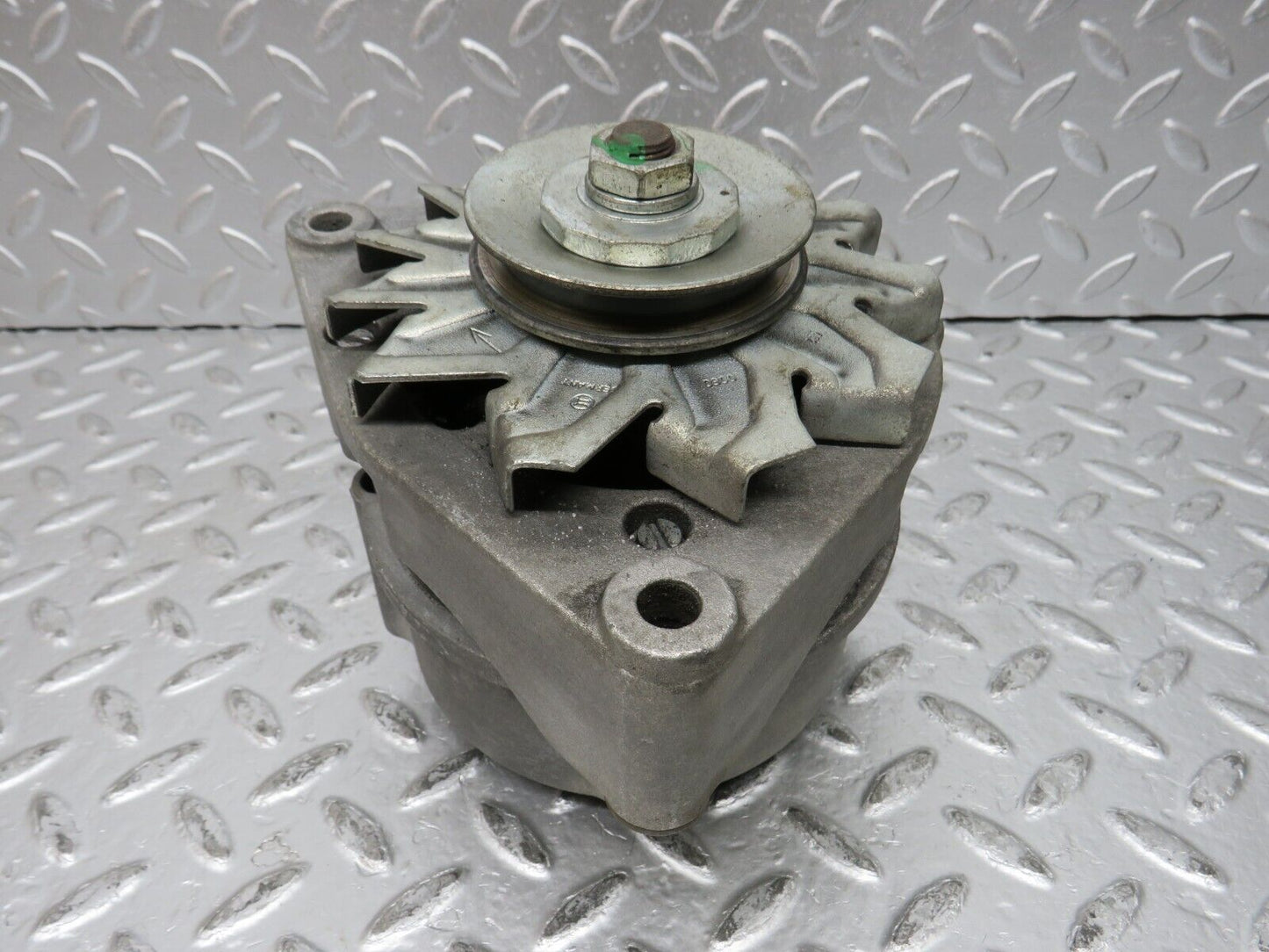 32073 Mercedes-Benz W123 230E Alternator Generator Lucas LRA00823