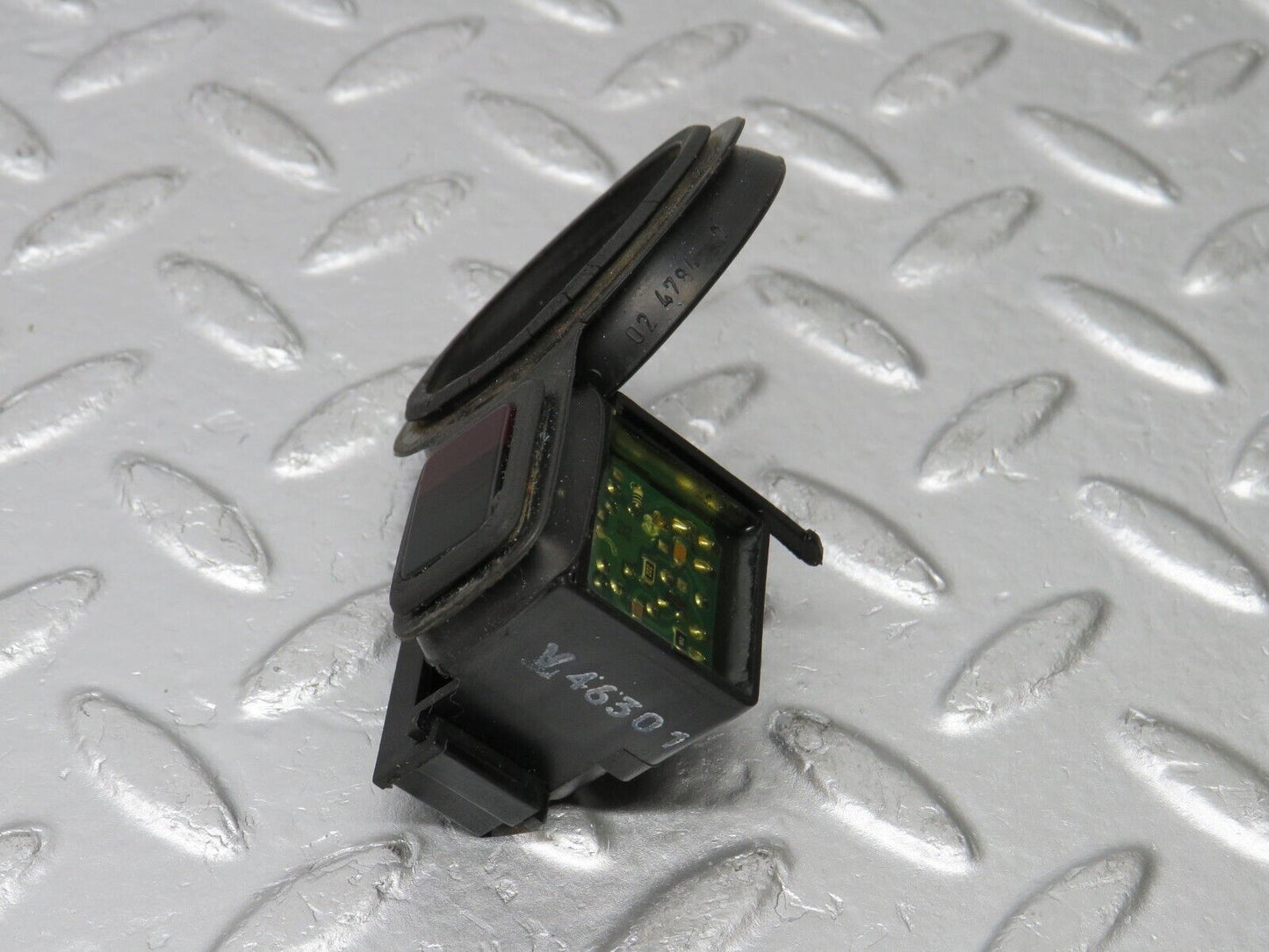 38322 Mercedes-Benz R129 280SL Coupe Trunk Lock Infrared Receiver 1297580898