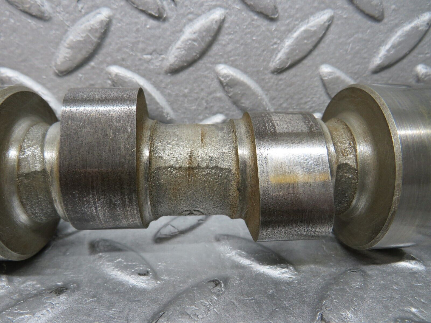37135 Mercedes-Benz C126 420SEC Coupe Camshaft Left Side 11710