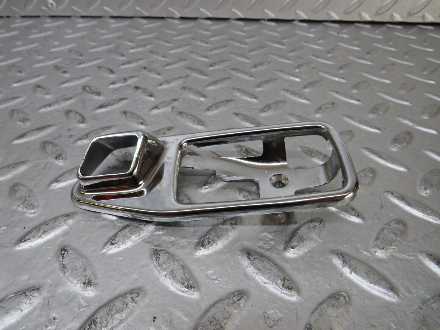 26073 Mercedes-Benz W116 450SE Chrome Frame For Door Handle Left 1167660111